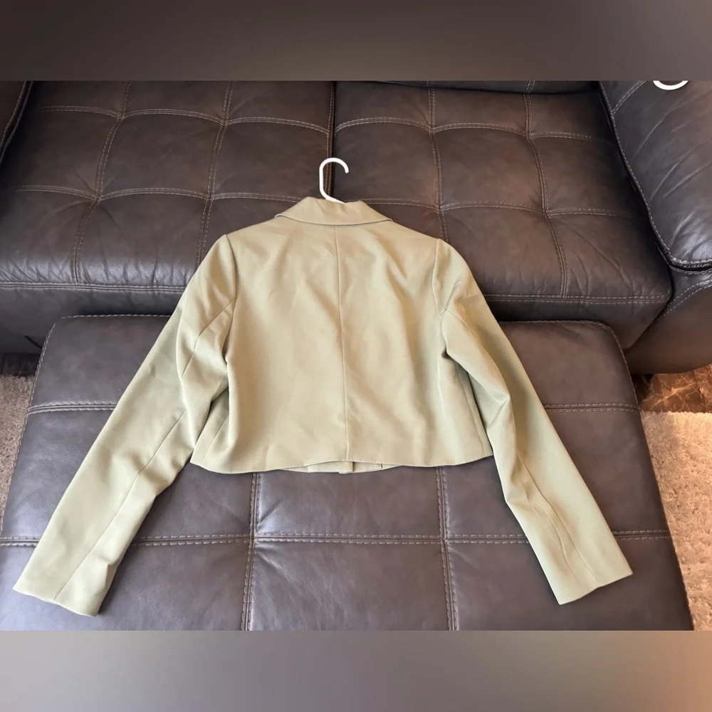 Avec Les Filles Green Crop Blazer Size Medium